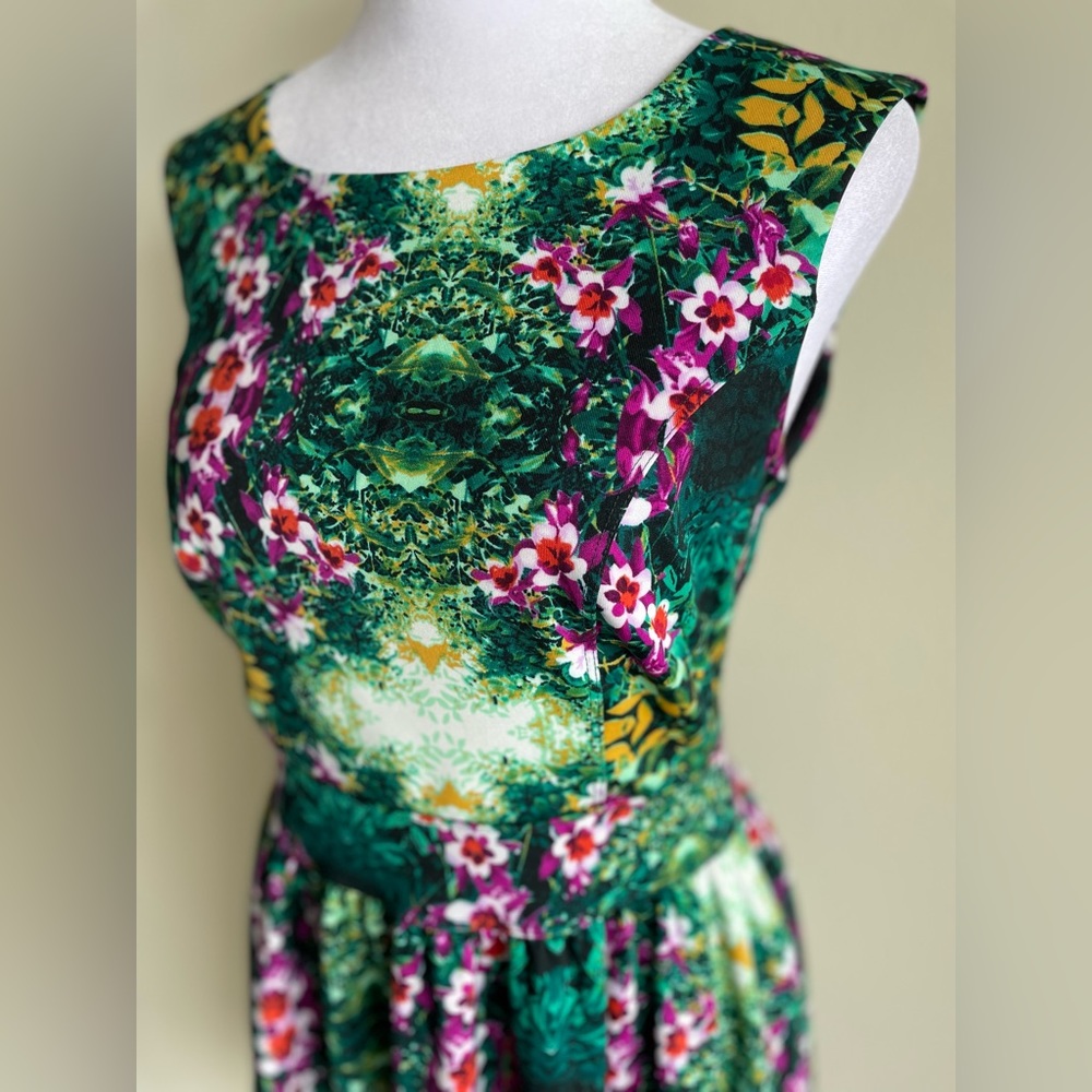 CYNTHIA ROWLEY SLEEVELESS FLORAL PRINT FIT N FLARE DRESS, GREEN, SZ 6 - Picture 3 of 12